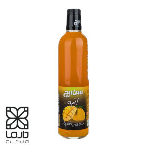 بطری سیروپ انبه سن‌ایچ با حجم ۸۴۰ میلی‌لیتر، مناسب تهیه نوشیدنی و دسر، با بسته‌بندی شیشه ای و درب پیچی.